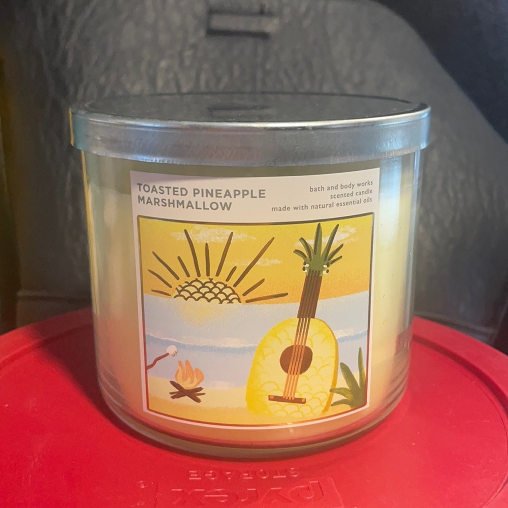 Toasted Pineapple Marshmallow Bath and Body Works candle